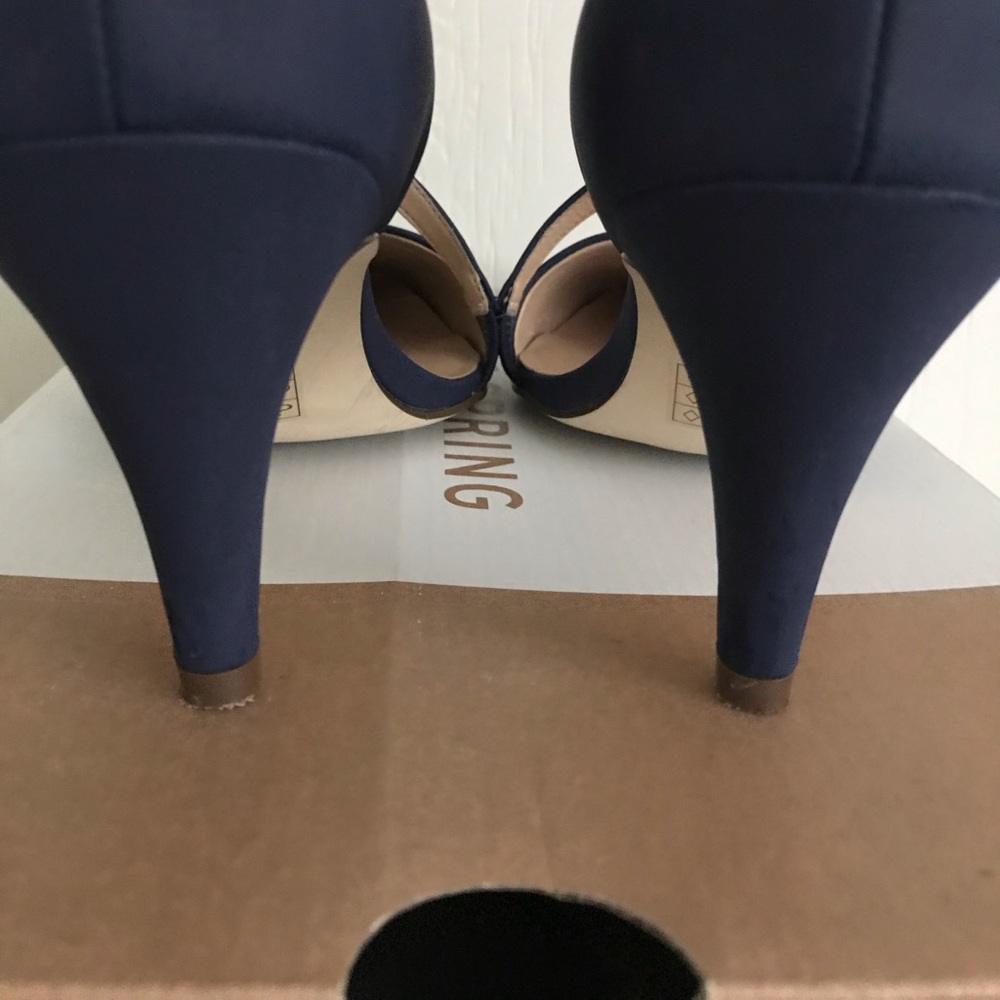 3’inch soft suede heels - Picture 3 of 6